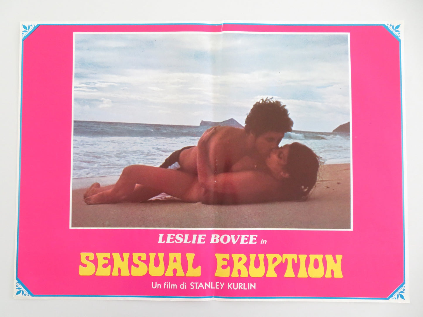 ERUPTION - D ITALIAN FOTOBUSTA POSTER LESLIE BOVEE JOHN HOLMES 1977 - Rendezvous Cinema