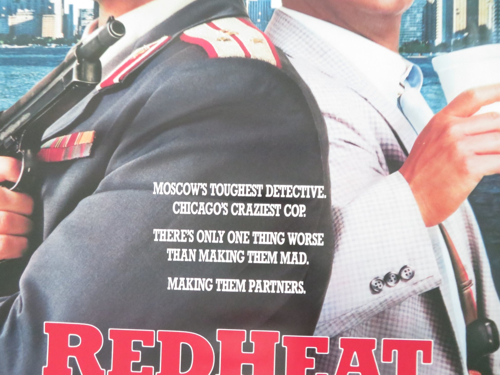 RED HEAT US ONE SHEET ROLLED POSTER ARNOLD SCHWARZENEGGER JIM BELUSHI 1988 - Rendezvous Cinema