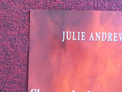 THE PRINCESS DIARIES 2: ROYAL ENGAGEMENT DVD POSTER ANNE HATHAWAY 2004 - Rendezvous Cinema