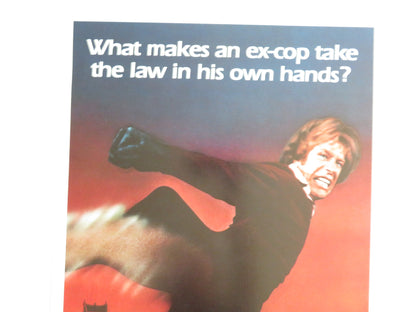 AN EYE FOR AN EYE US INSERT POSTER CHUCK NORRIS CHRISTOPHER LEE 1981 - Rendezvous Cinema