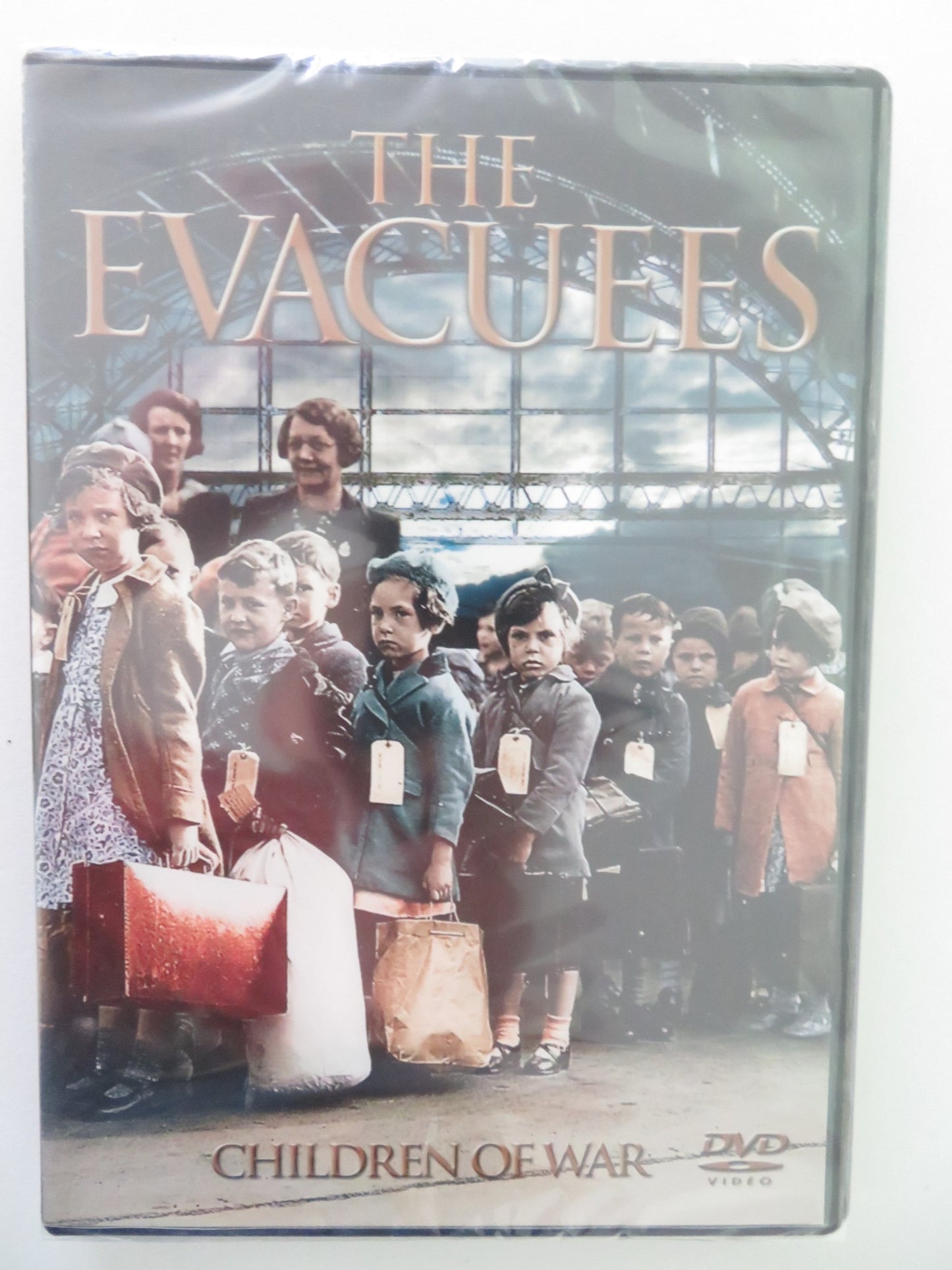 THE EVACUEES (DVD) MARGERY WITHERS IAN EAST 1975 REGION 0 - Rendezvous Cinema