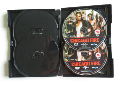 CHICAGO FIRE - SEASON ONE - 6 DISCS (DVD) TAYLOR KINNEY 2013 REGION 2 + 4 - Rendezvous Cinema