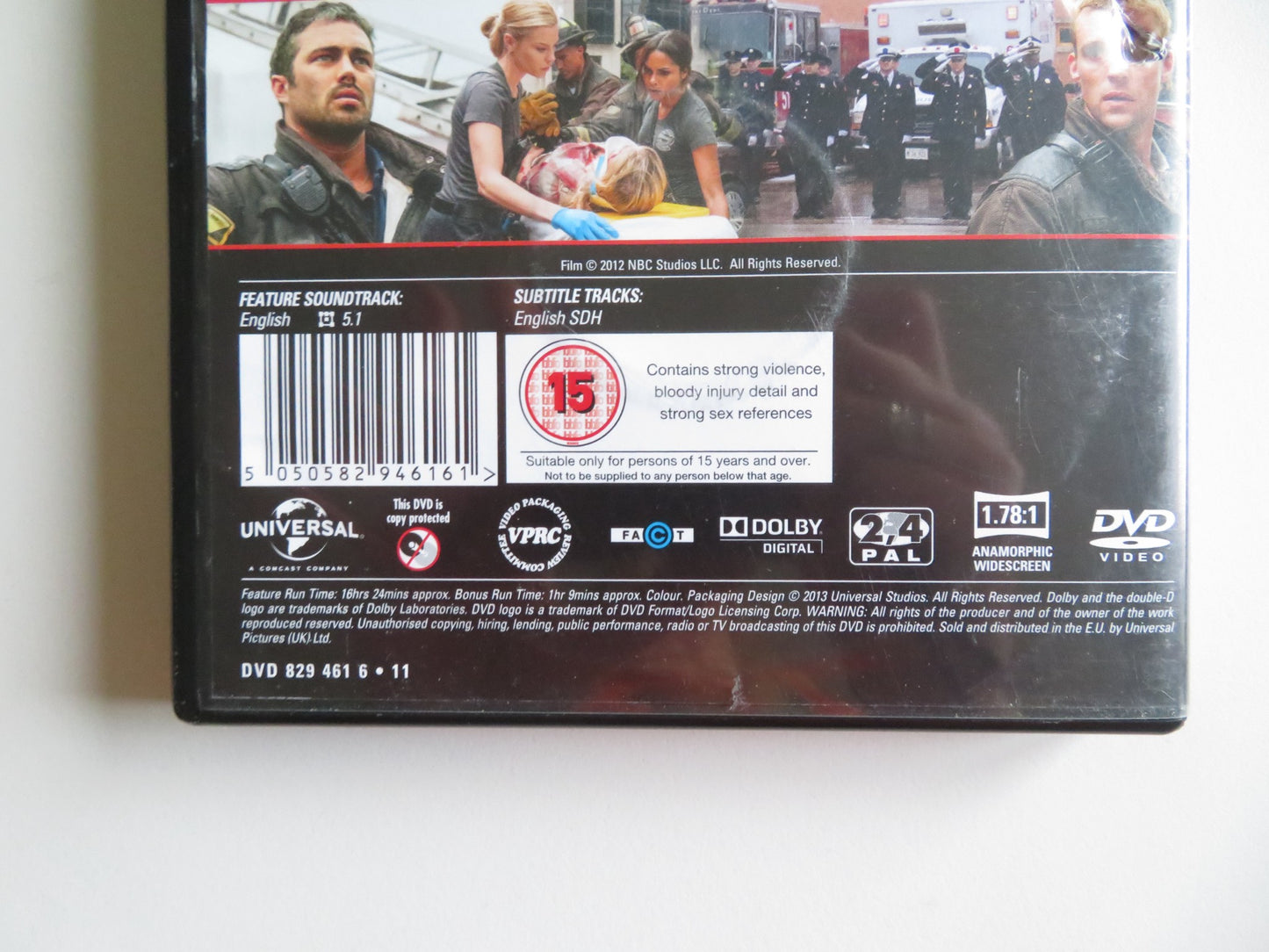 CHICAGO FIRE - SEASON ONE - 6 DISCS (DVD) TAYLOR KINNEY 2013 REGION 2 + 4 - Rendezvous Cinema