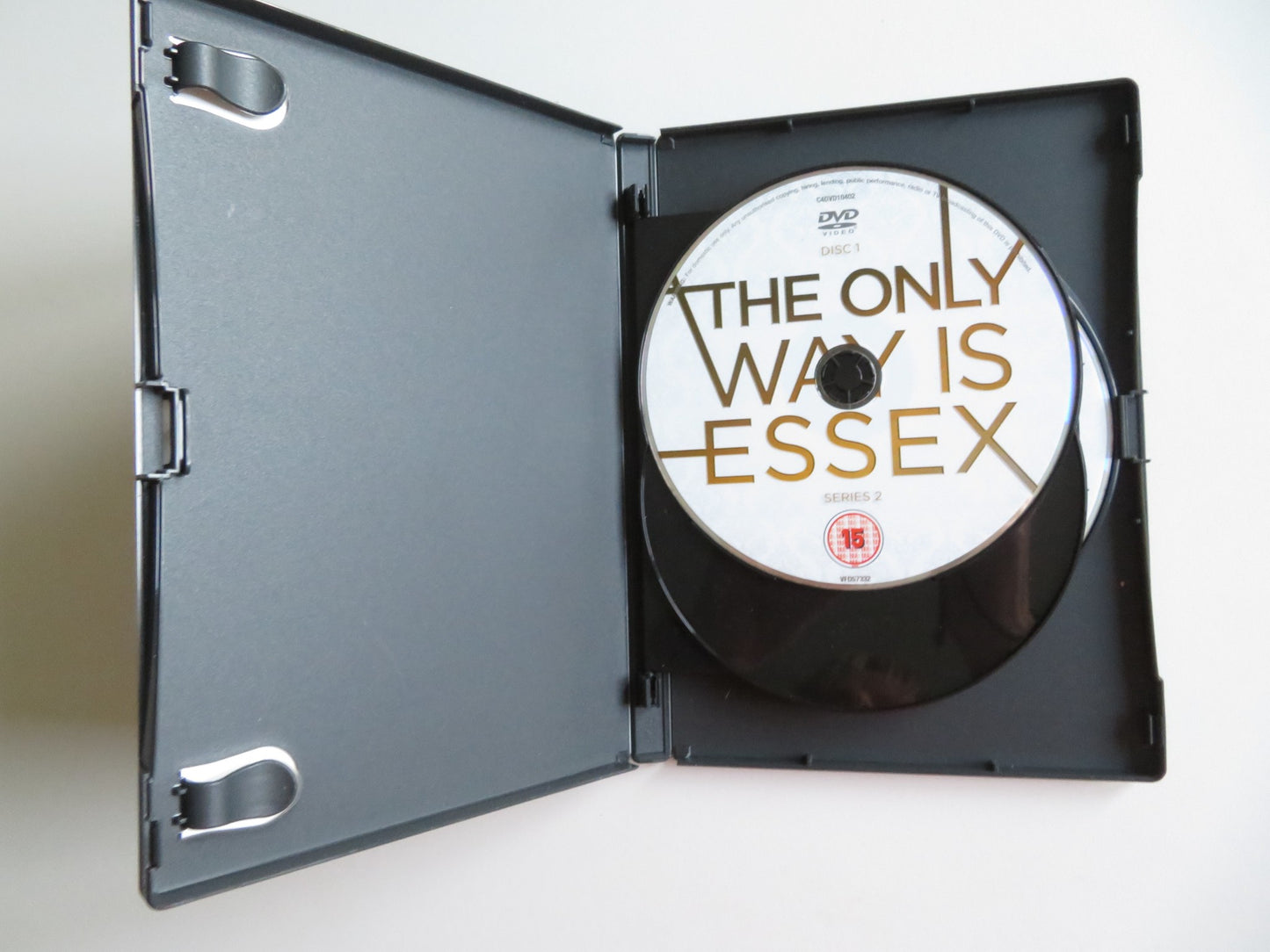THE ONLY WAY IS ESSEX - SERIES 2 - 3 DISCS (DVD) TOWIE VAN OUTEN 2010 REGION 2 - Rendezvous Cinema