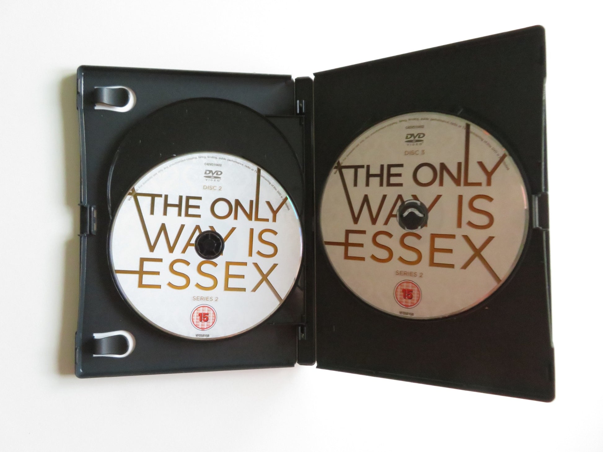 THE ONLY WAY IS ESSEX - SERIES 2 - 3 DISCS (DVD) TOWIE VAN OUTEN 2010 REGION 2 - Rendezvous Cinema