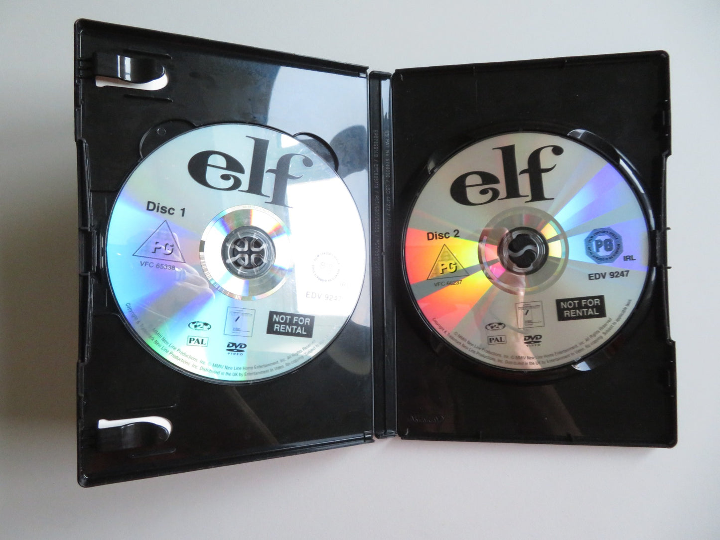 ELF - B -  2 DISCS (DVD) WILL FERRELL JAMES CAAN 2003 REGION 2