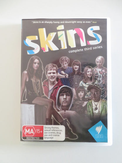 SKINS COMPLETE THIRD SERIES - 3 DISCS (DVD) NICHOLAS HOULT 2009 REGION ALL