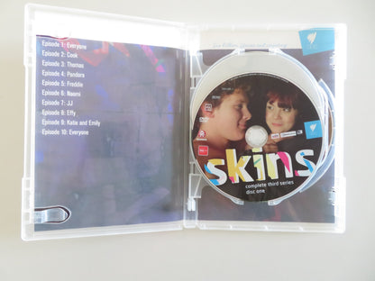 SKINS COMPLETE THIRD SERIES - 3 DISCS (DVD) NICHOLAS HOULT 2009 REGION ALL