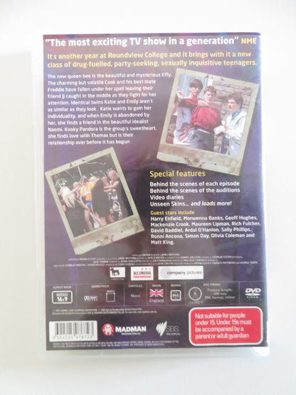 SKINS COMPLETE THIRD SERIES - 3 DISCS (DVD) NICHOLAS HOULT 2009 REGION ALL