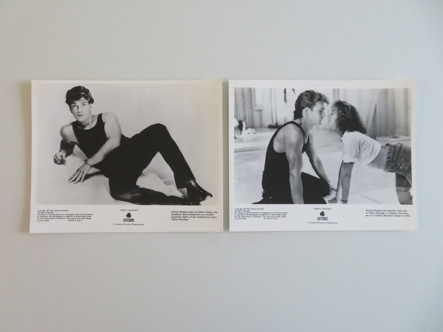 DIRTY DANCING MOVIE STILL PHOTO LOT OF 2 PATRICK SWAYZE JENNIFER GREY 1987