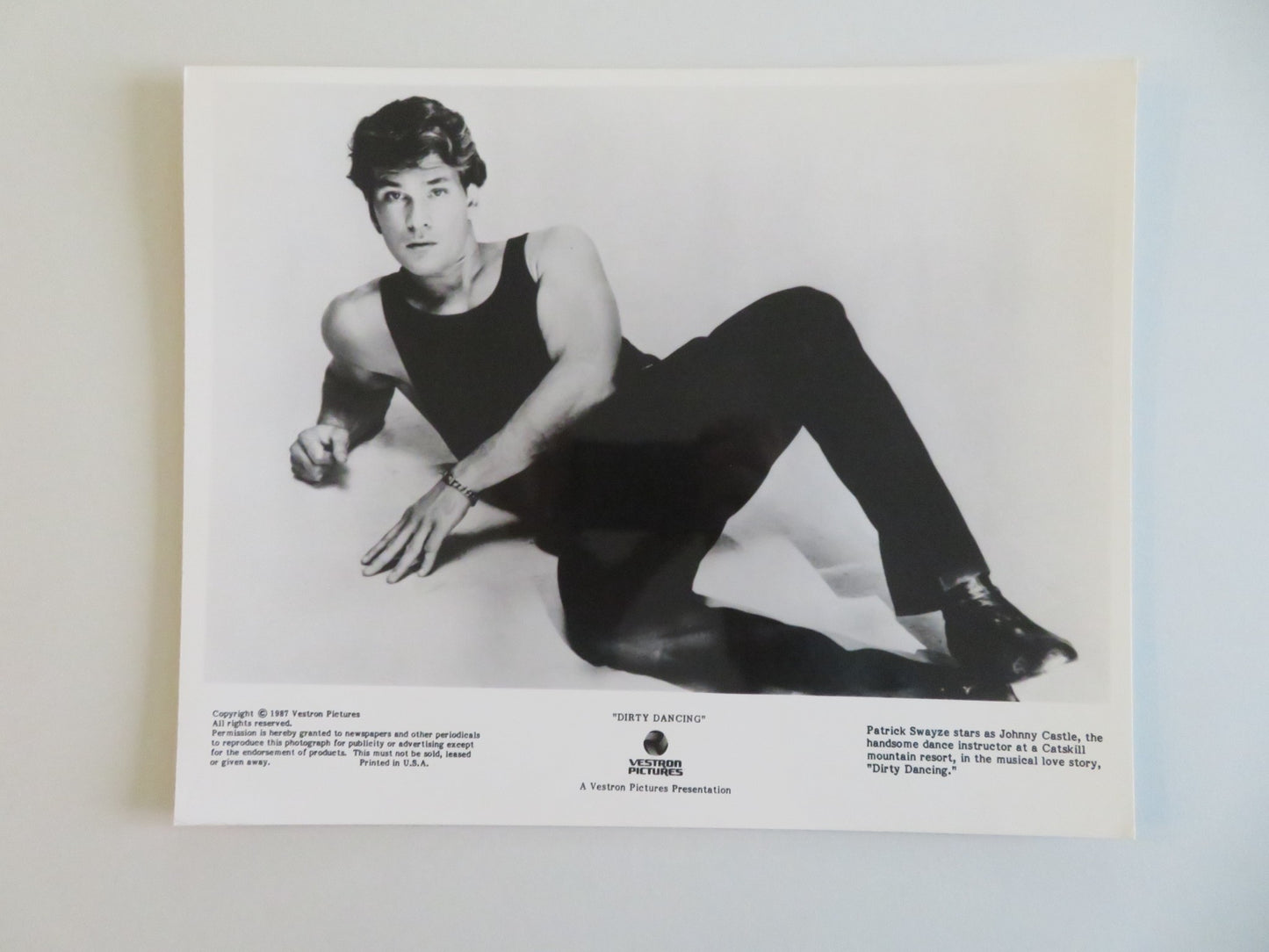 DIRTY DANCING MOVIE STILL PHOTO LOT OF 2 PATRICK SWAYZE JENNIFER GREY 1987
