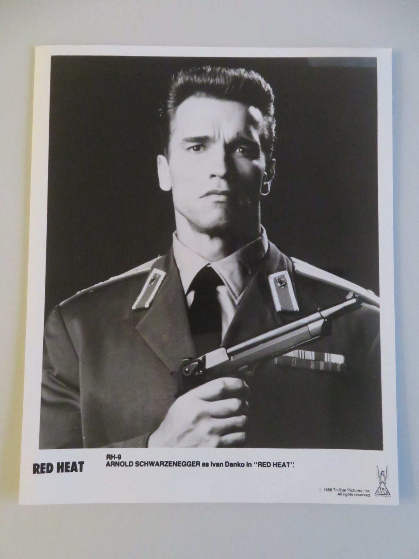 RED HEAT MOVIE STILL PHOTO LOT OF 8 ARNOLD SCHWARZENEGGER JIM BELUSHI 1988