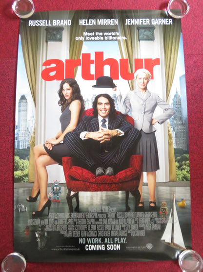ARTHUR - B US ONE SHEET ROLLED POSTER RUSSELL BRAND HELEN MIRREN 2011 - Rendezvous Cinema