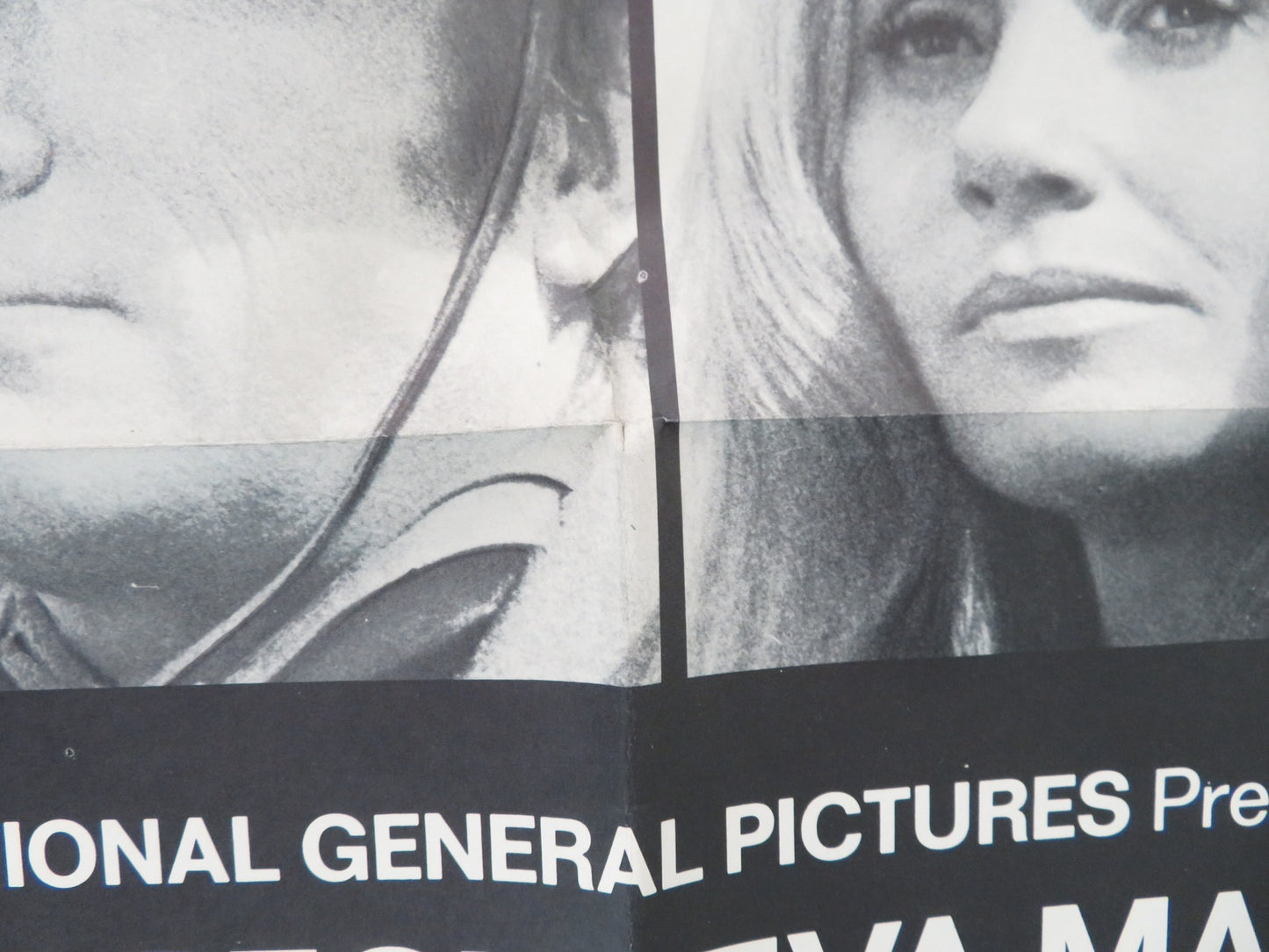 THE STALKING MOON - B FOLDED US ONE SHEET POSTER GREGORY PECK MARIE SAINT 1968 - Rendezvous Cinema