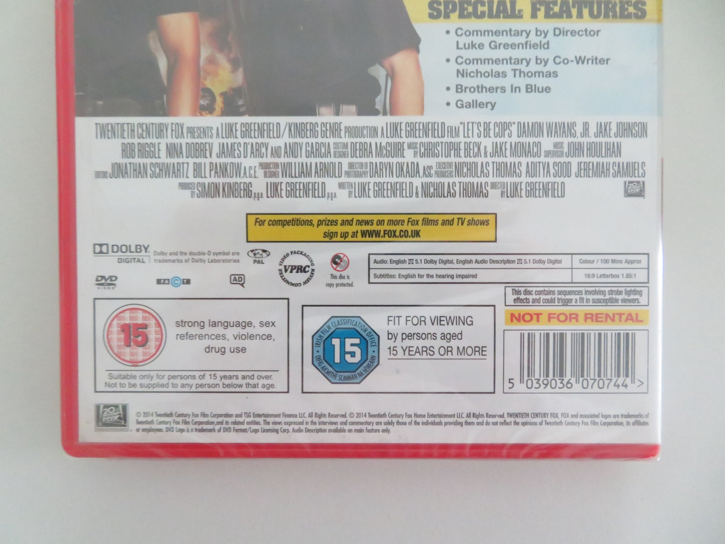 LET'S BE COPS (DVD) JAKE JOHNSON DAMON WAYANS JR. 2014 REGION 2 - Rendezvous Cinema