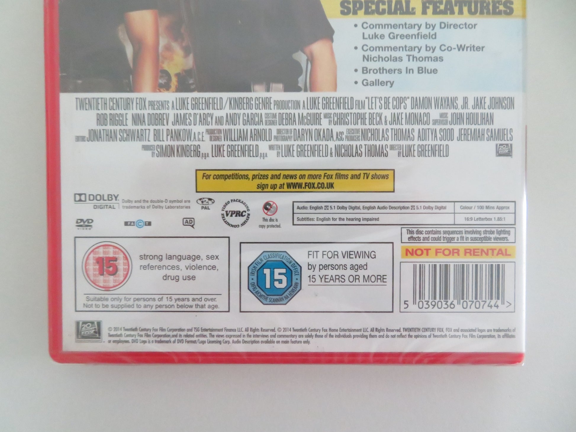 LET'S BE COPS (DVD) JAKE JOHNSON DAMON WAYANS JR. 2014 REGION 2 - Rendezvous Cinema