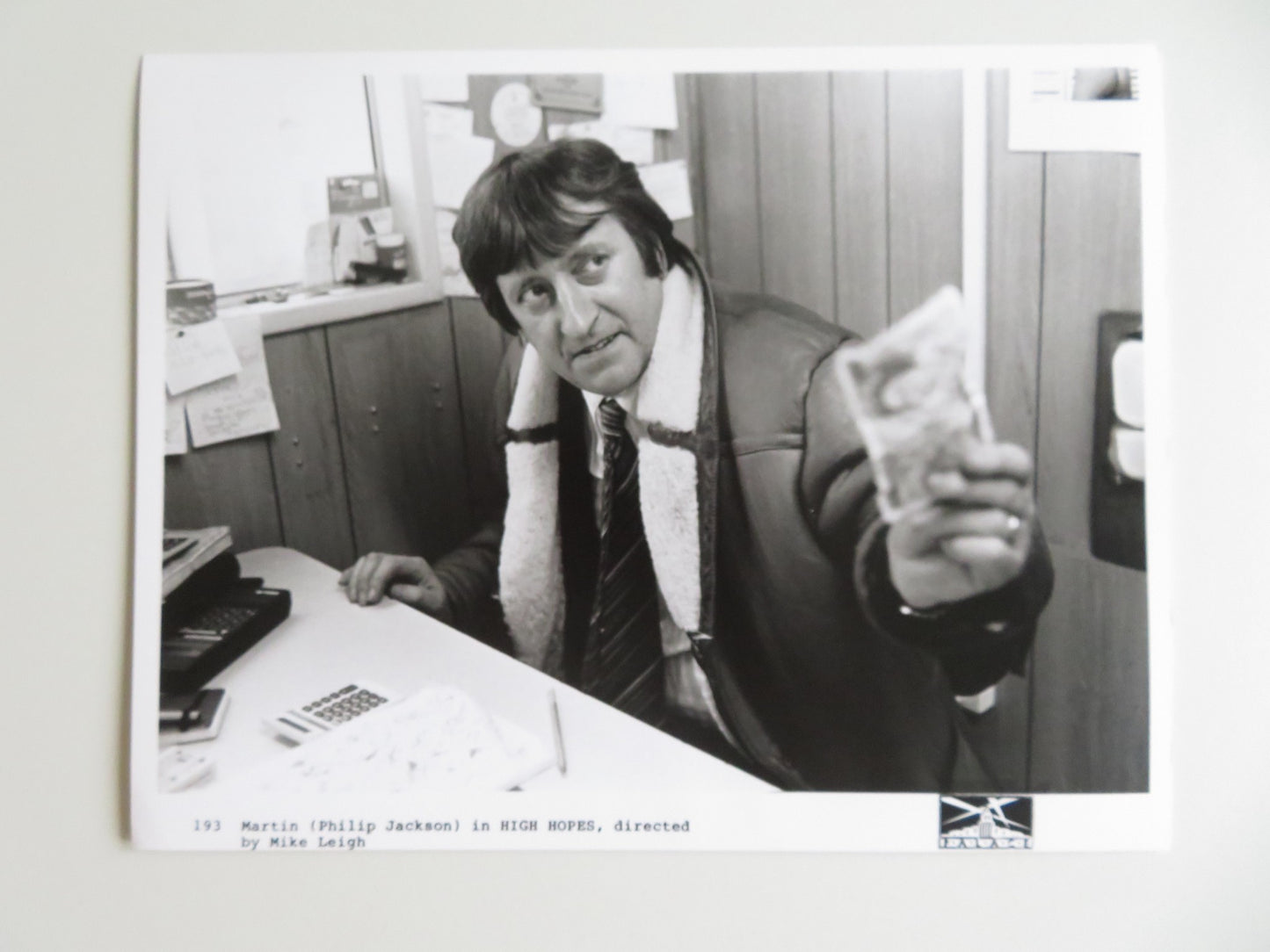 HIGH HOPES MOVIE STILL PHOTO LOT OF 8 PHIL DAVIS LESLEY MANVILLE RUTH SHEEN 1988