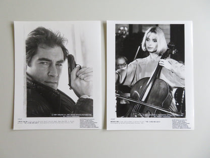 THE LIVING DAYLIGHTS MOVIE STILL PHOTO LOT OF 2 JAMES BOND TIMOTHY DALTON 1987
