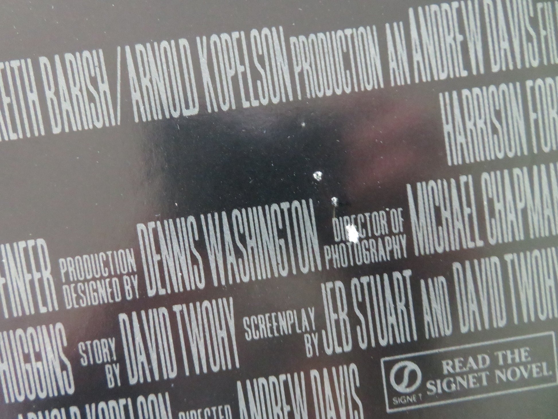 THE FUGITIVE VHS VIDEO POSTER HARRISON FORD TOMMY LEE JONES 1993 - Rendezvous Cinema