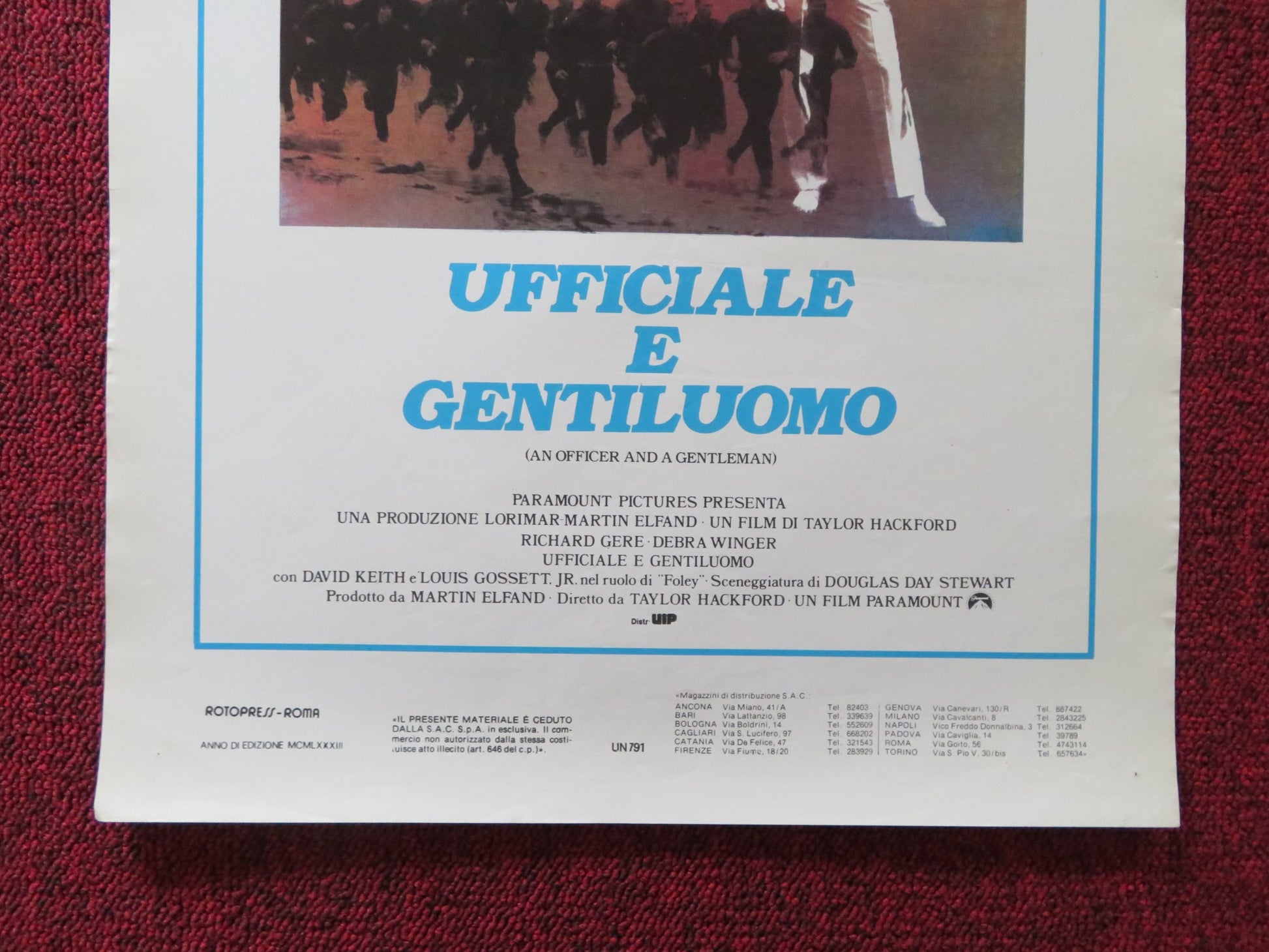 AN OFFICER AND A GENTLEMAN ITALIAN LOCANDINA POSTER RICHARD GERE D. WINGER 1983 - Rendezvous Cinema