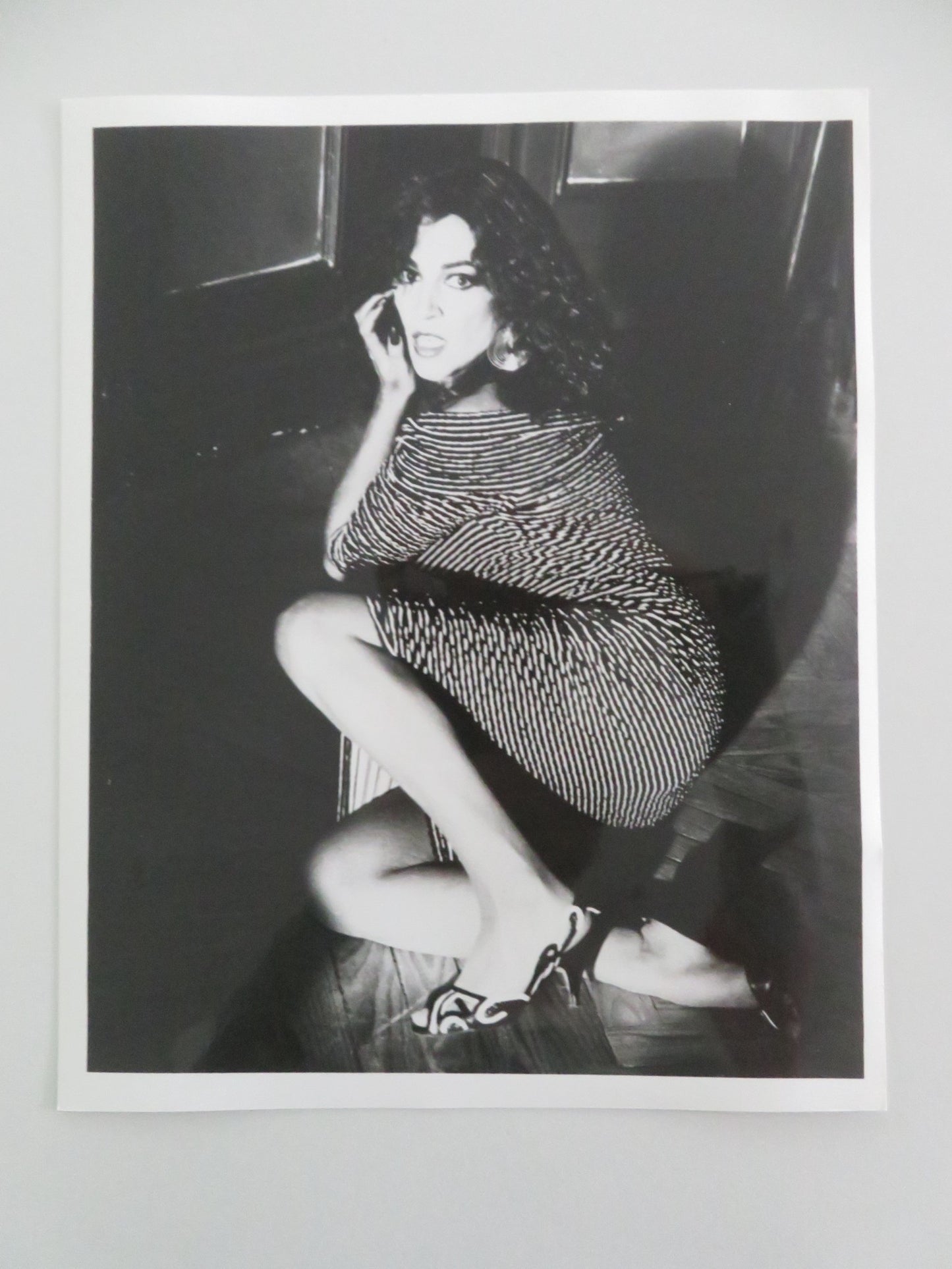 LAW OF DESIRE - A MOVIE STILL PHOTO CARMEN MAURA ANTONIO BANDERAS 1987 - Rendezvous Cinema