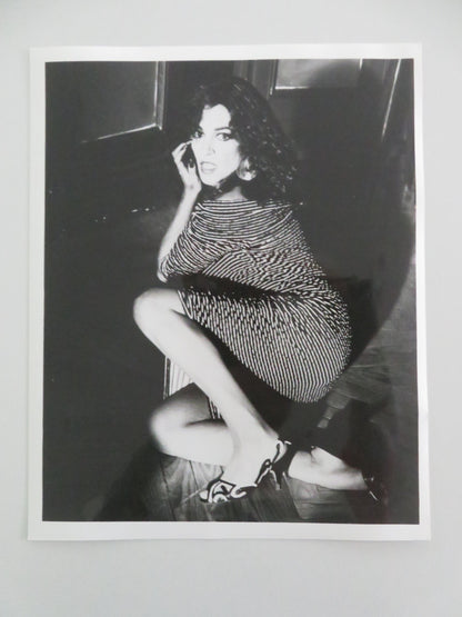 LAW OF DESIRE - A MOVIE STILL PHOTO CARMEN MAURA ANTONIO BANDERAS 1987 - Rendezvous Cinema