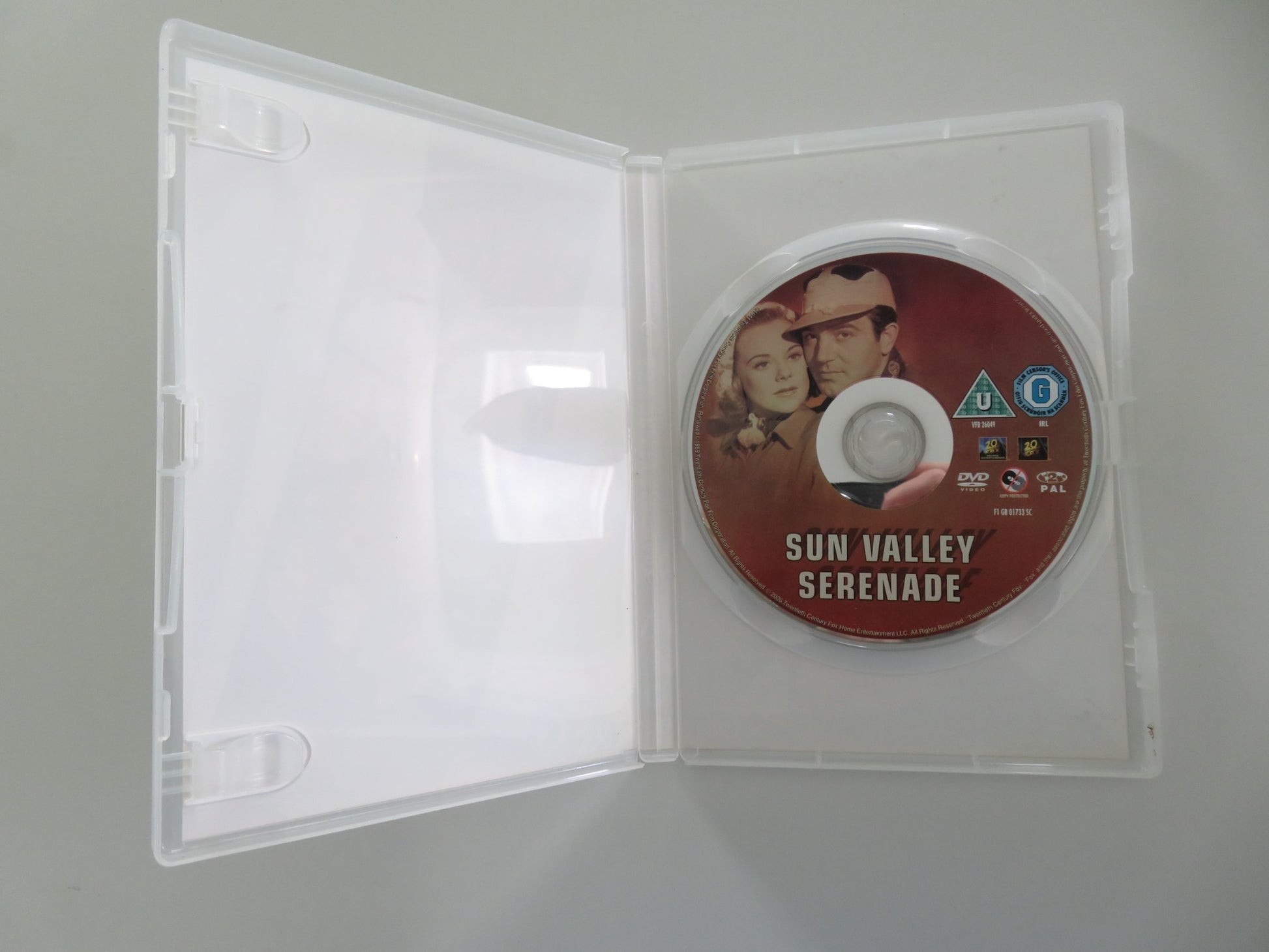 SUN VALLEY SERENADE (DVD) SONJA HENIE JOHN PAYNE 1941 REGION 2 - Rendezvous Cinema