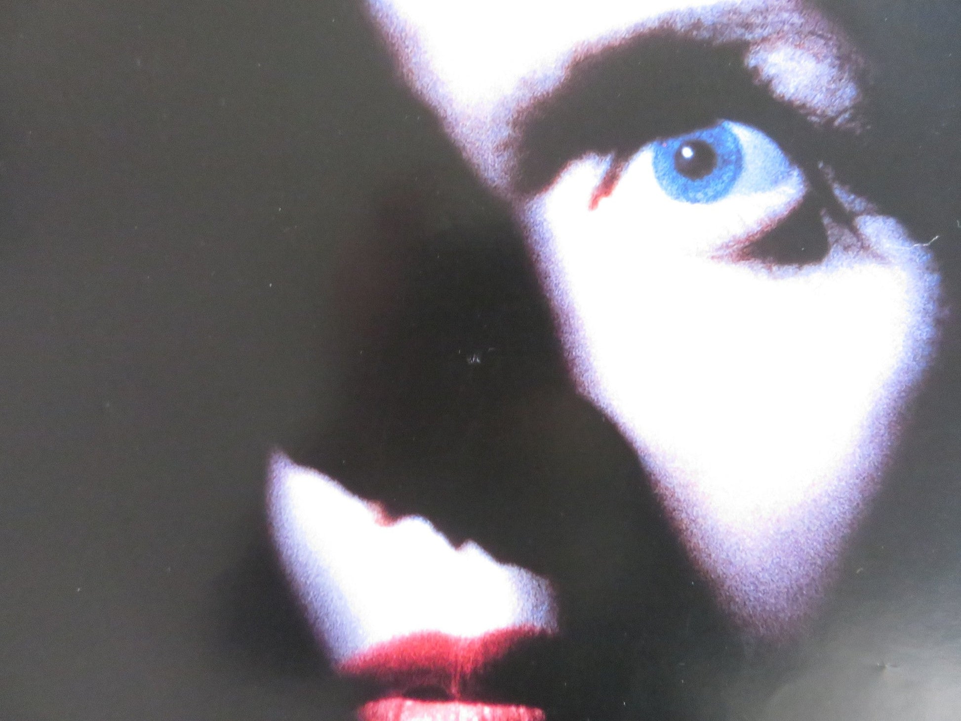 IN DREAMS VHS VIDEO POSTER ANNETTE BENING AIDAN QUINN 1998 Rendezvous Cinema Movie posters
