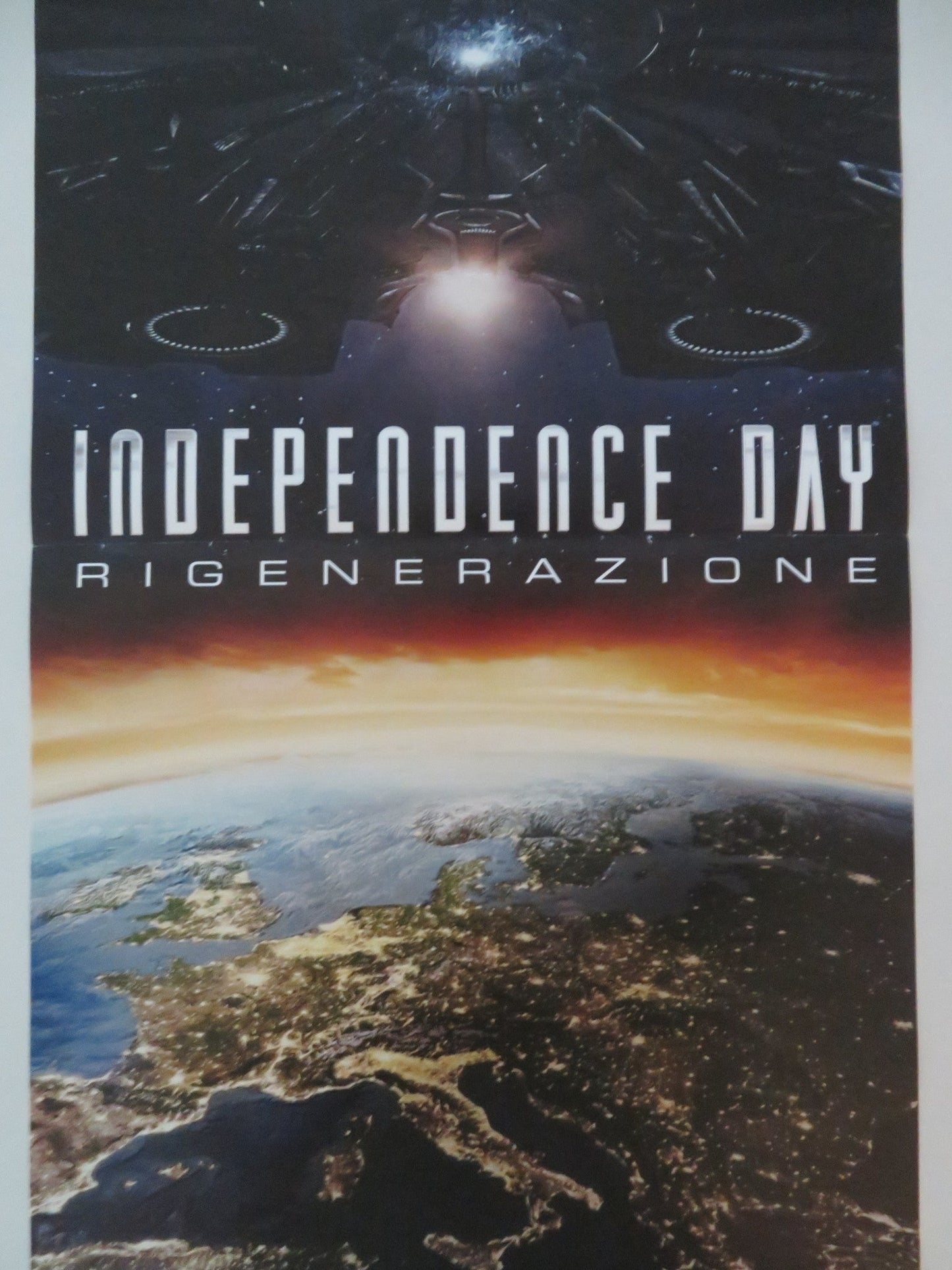 INDEPENDENCE DAY RESURGENCE ITALIAN LOCANDINA POSTER LIAM HEMSWORTH 2016 Movie posters