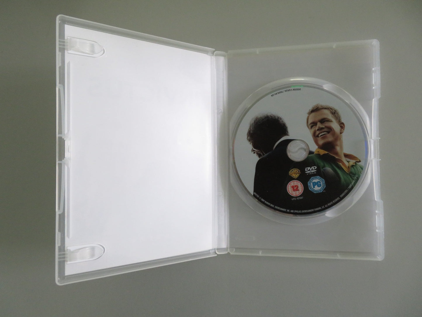 INVICTUS (DVD) MATT DAMON MORGAN FREEMAN 2009 REGION 2 Movie posters