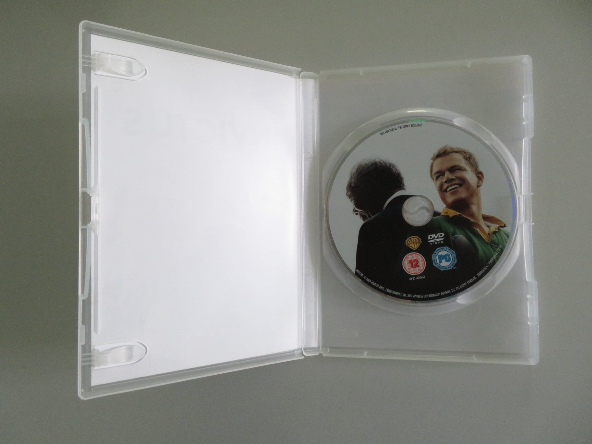 INVICTUS (DVD) MATT DAMON MORGAN FREEMAN 2009 REGION 2 Movie posters