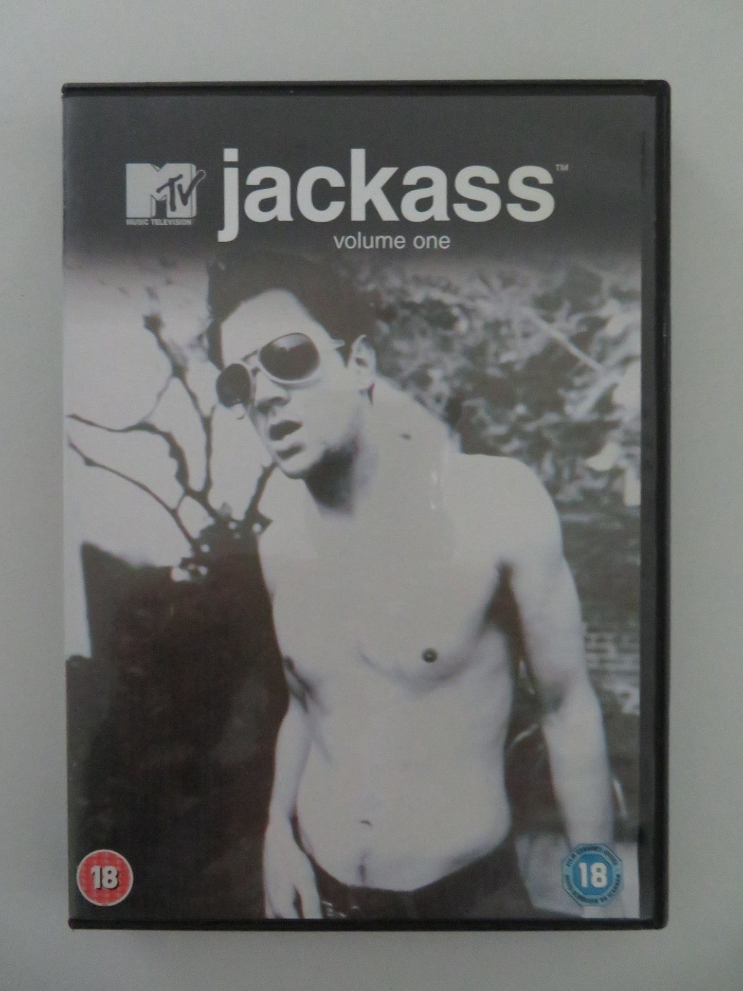JACKASS: VOLUME ONE (DVD) JOHNNY KNOXVILLE STEVE - O 2005 REGION 2 Movie posters