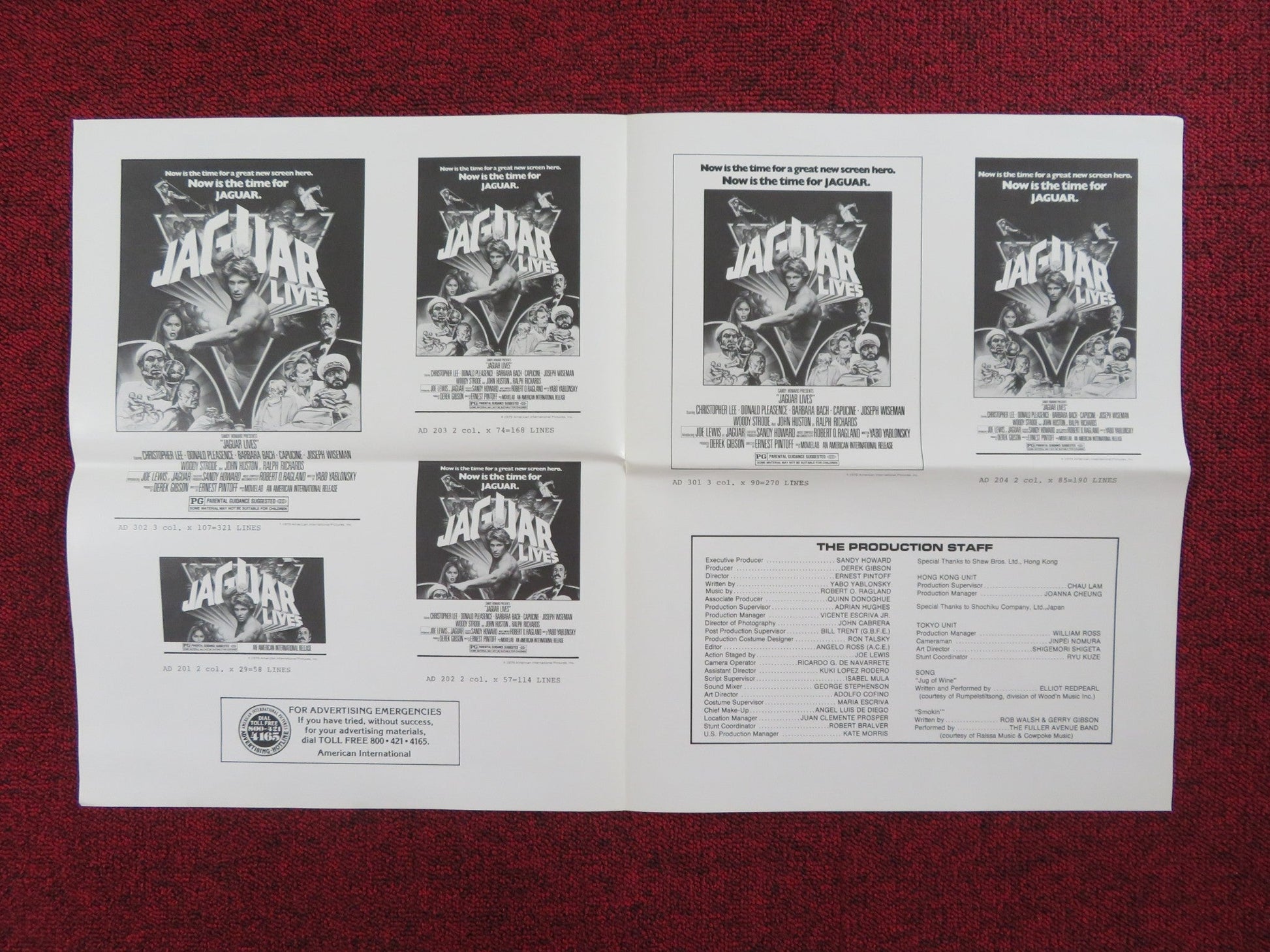 JAGUAR LIVES! UNCUT PRESS BOOK FOLDED CHRISTOPHER LEE JOE LEWIS 1979 Rendezvous Cinema Movie posters