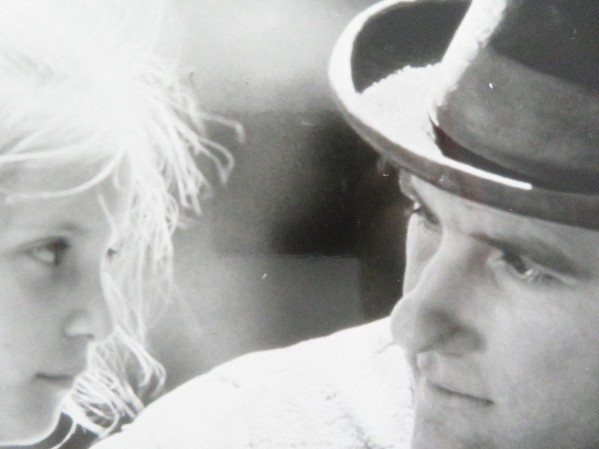 JEAN DE FLORETTE - A MOVIE STILL PHOTO GERARD DEPARDIEU ERNESTINE MAZUROWNA 1986 Movie posters