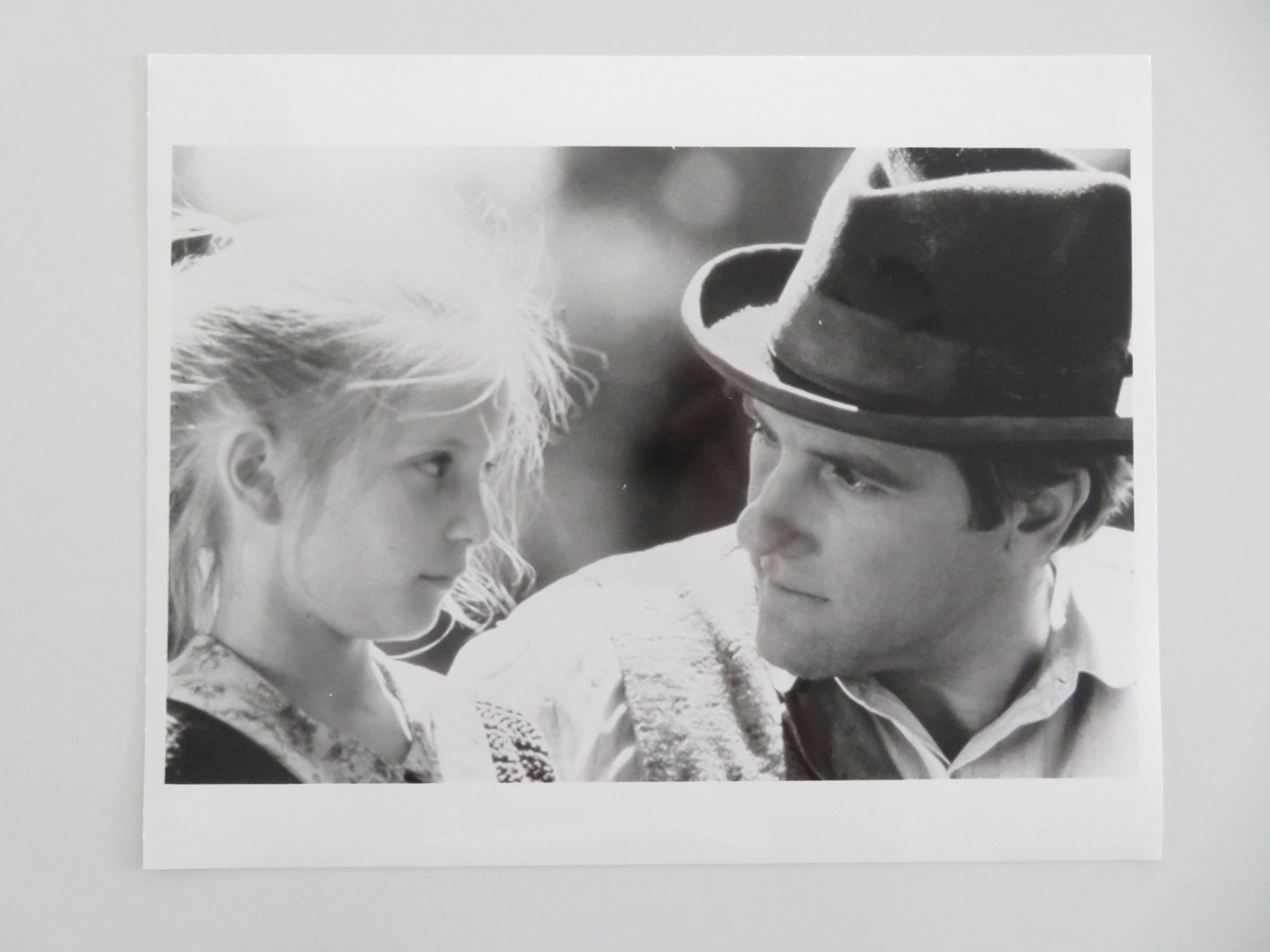 JEAN DE FLORETTE - A MOVIE STILL PHOTO GERARD DEPARDIEU ERNESTINE MAZUROWNA 1986 Movie posters