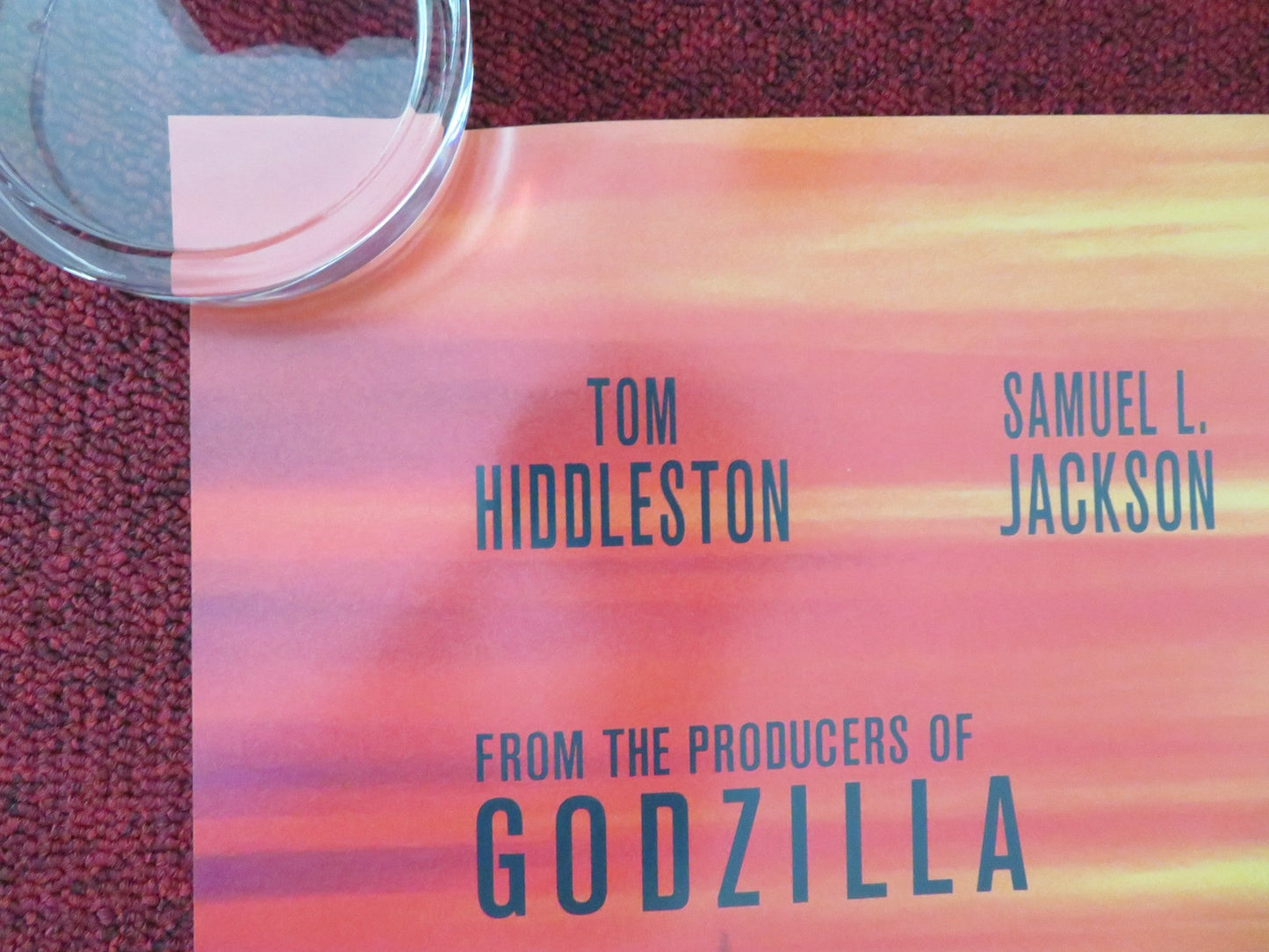 KONG: SKULL ISLAND US ONE SHEET ROLLED POSTER HIDDLESTON SAMUEL L. JACKSON 2017 Movie posters