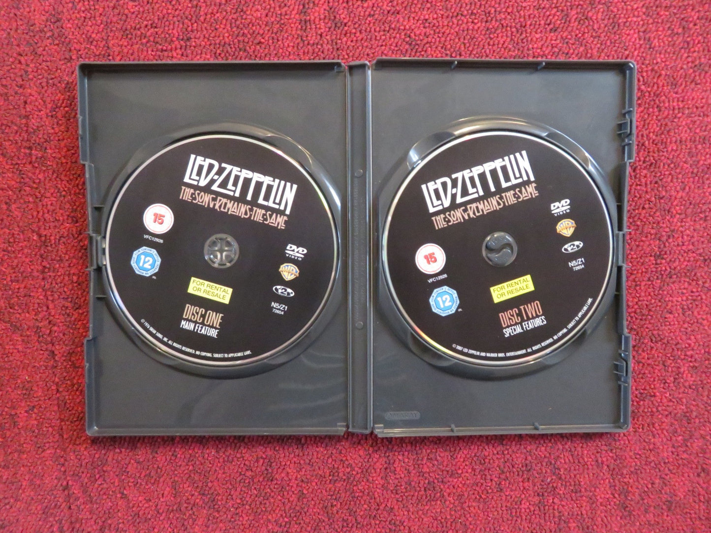 LED ZEPPELIN: THE SONG REMAINS THE SAME - TWO - DISC SPECIAL (DVD) 1976 REGION 2 Rendezvous Cinema Movie posters