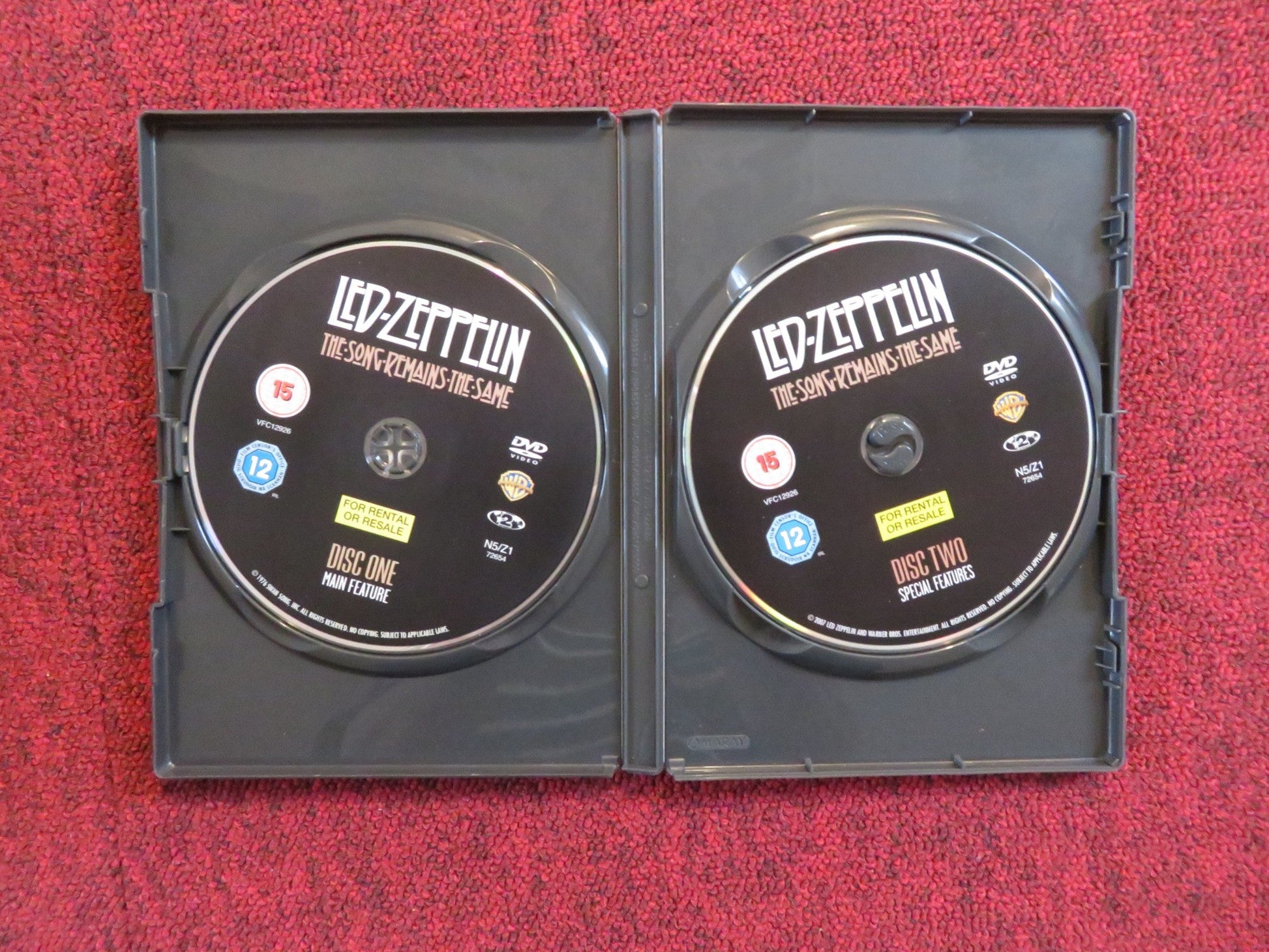 LED ZEPPELIN: THE SONG REMAINS THE SAME - TWO - DISC SPECIAL (DVD) 1976 REGION 2 Rendezvous Cinema Movie posters