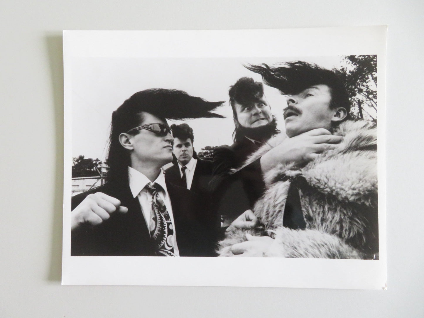 LENINGRAD COWBOYS GO AMERICA MOVIE STILL PHOTO LOT OF 2 MATTI PELLONPAA 1989 - Rendezvous Cinema
