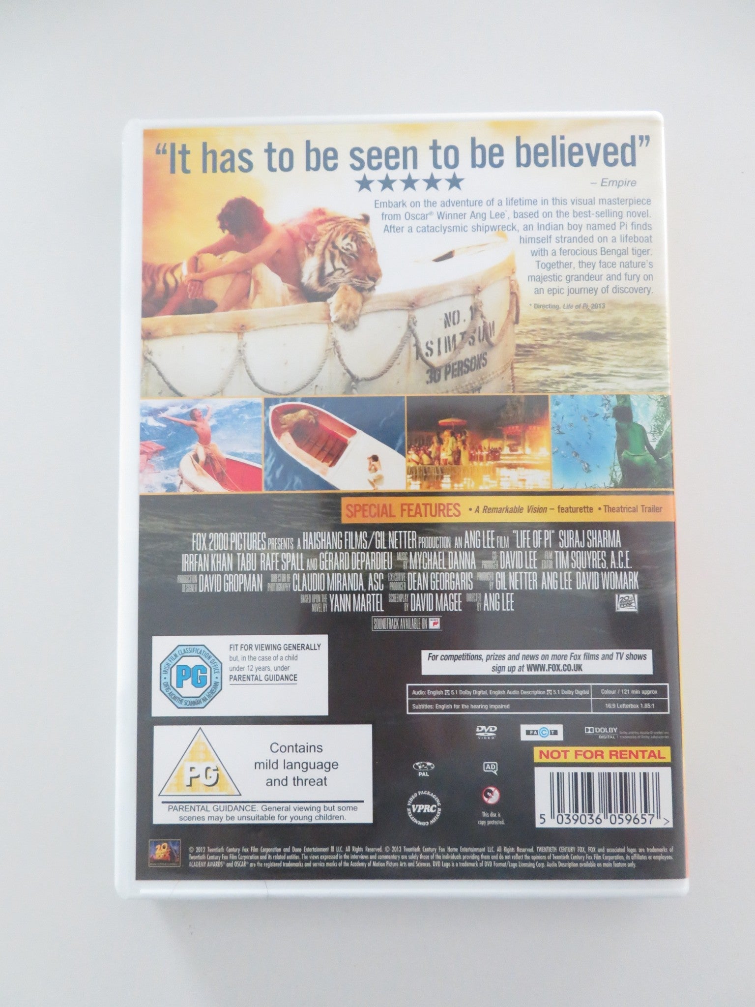 LIFE OF PI (DVD) SURAJ SHARMA IRRFAN KHAN 2012 REGION 2 Movie posters