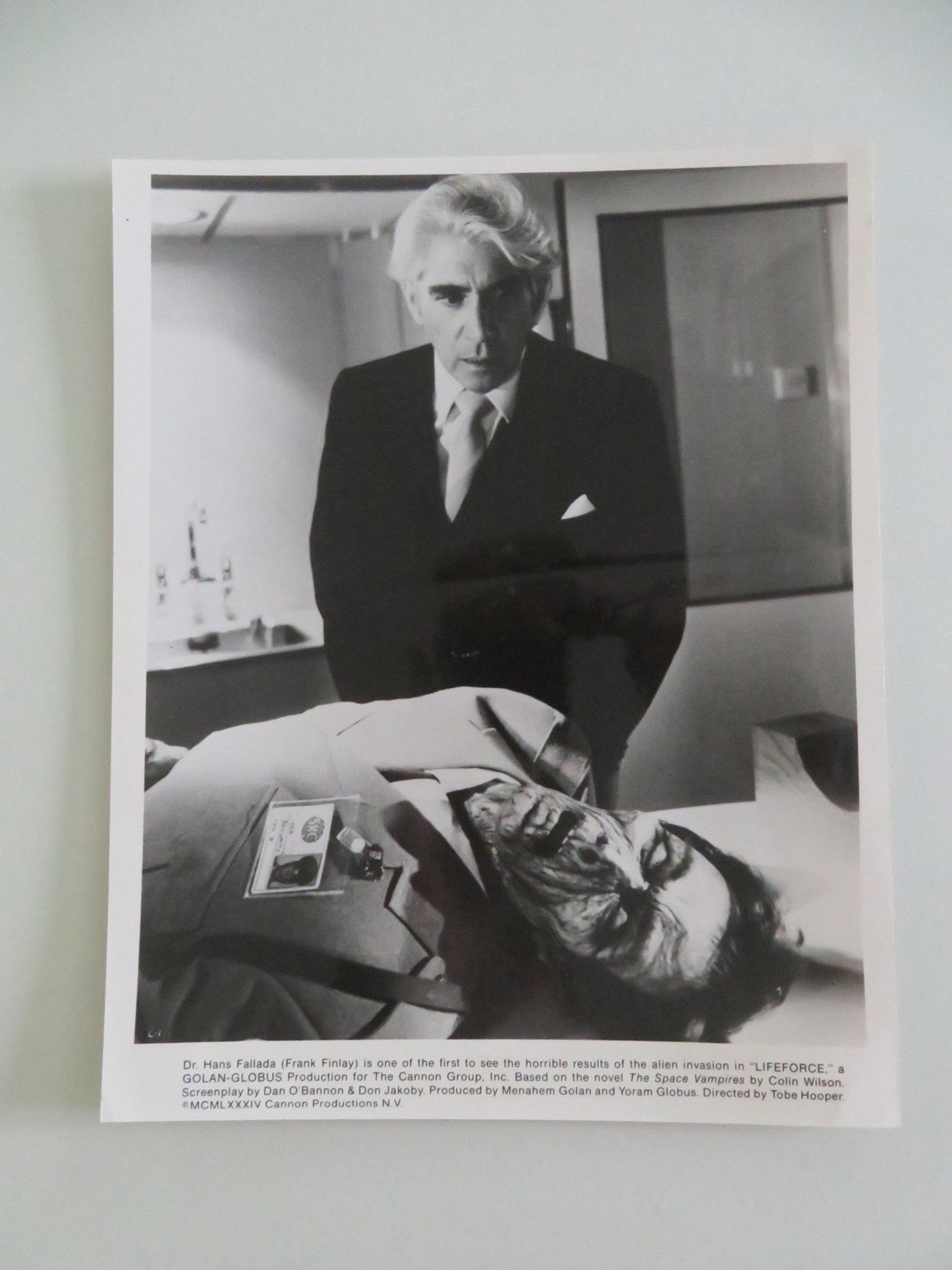 LIFEFORCE MOVIE STILL PHOTO LOT OF 4 CANNON PETER FIRTH FRANK FINLAY 1985 Movie posters