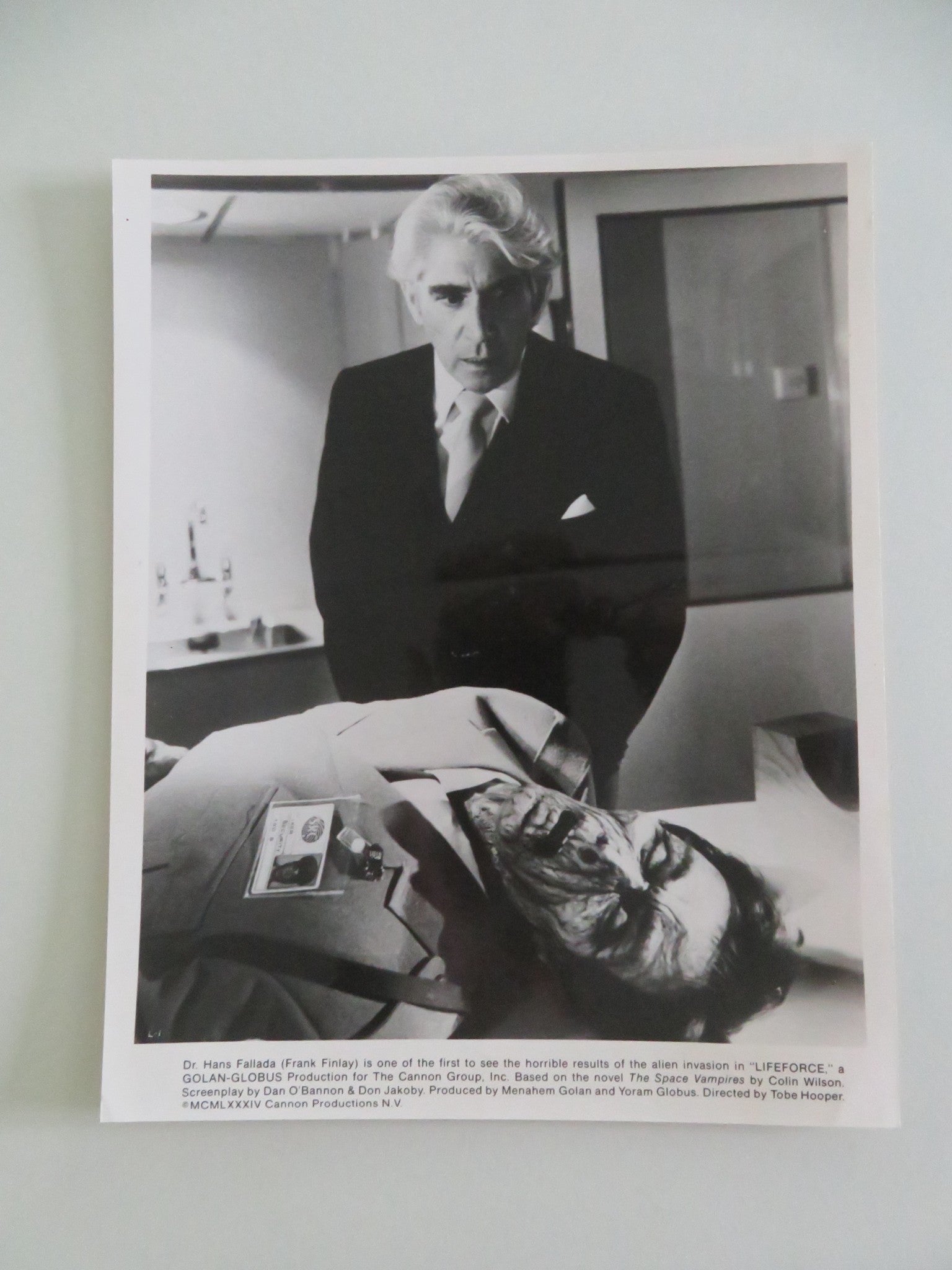 LIFEFORCE MOVIE STILL PHOTO LOT OF 4 CANNON PETER FIRTH FRANK FINLAY 1985 Movie posters