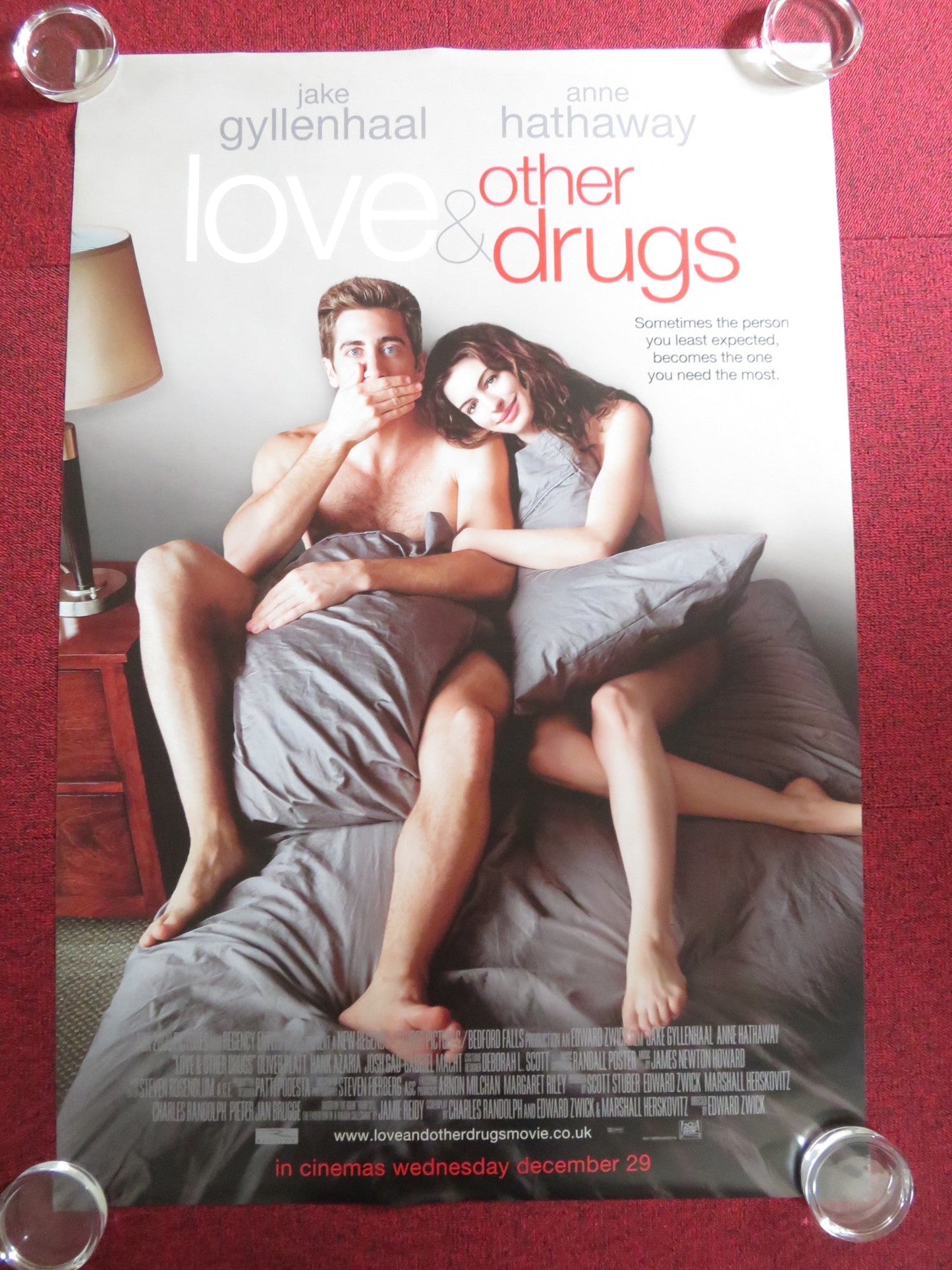 LOVE & OTHER DRUGS - C US ONE SHEET ROLLED POSTER JAKE GYLLENHAAL HATHAWAY 2010 Rendezvous Cinema Movie posters