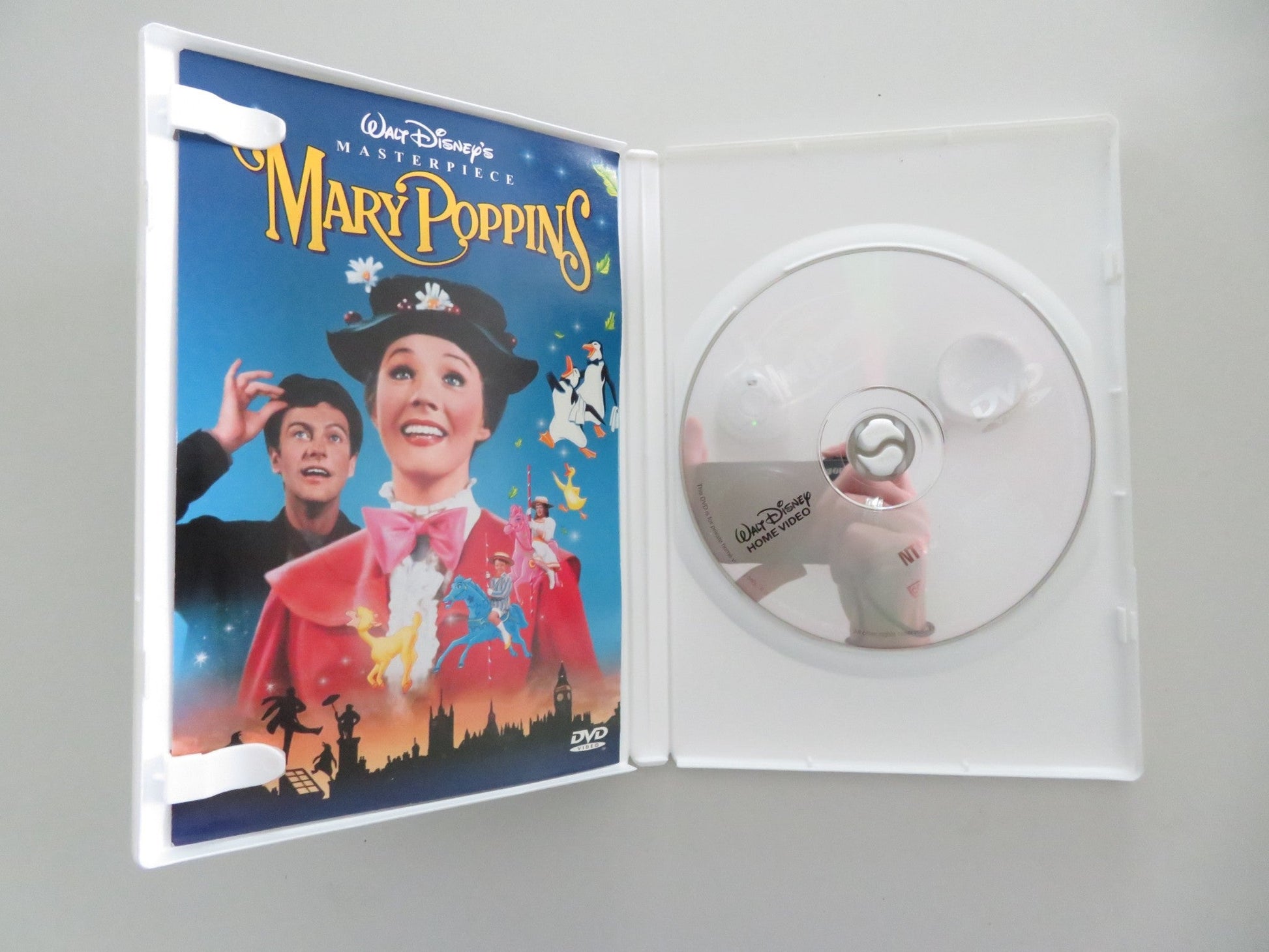MARY POPPINS (DVD) DISNEY JULIE ANDREWS DICK VAN DYKE 1964 REGION 1 Movie posters