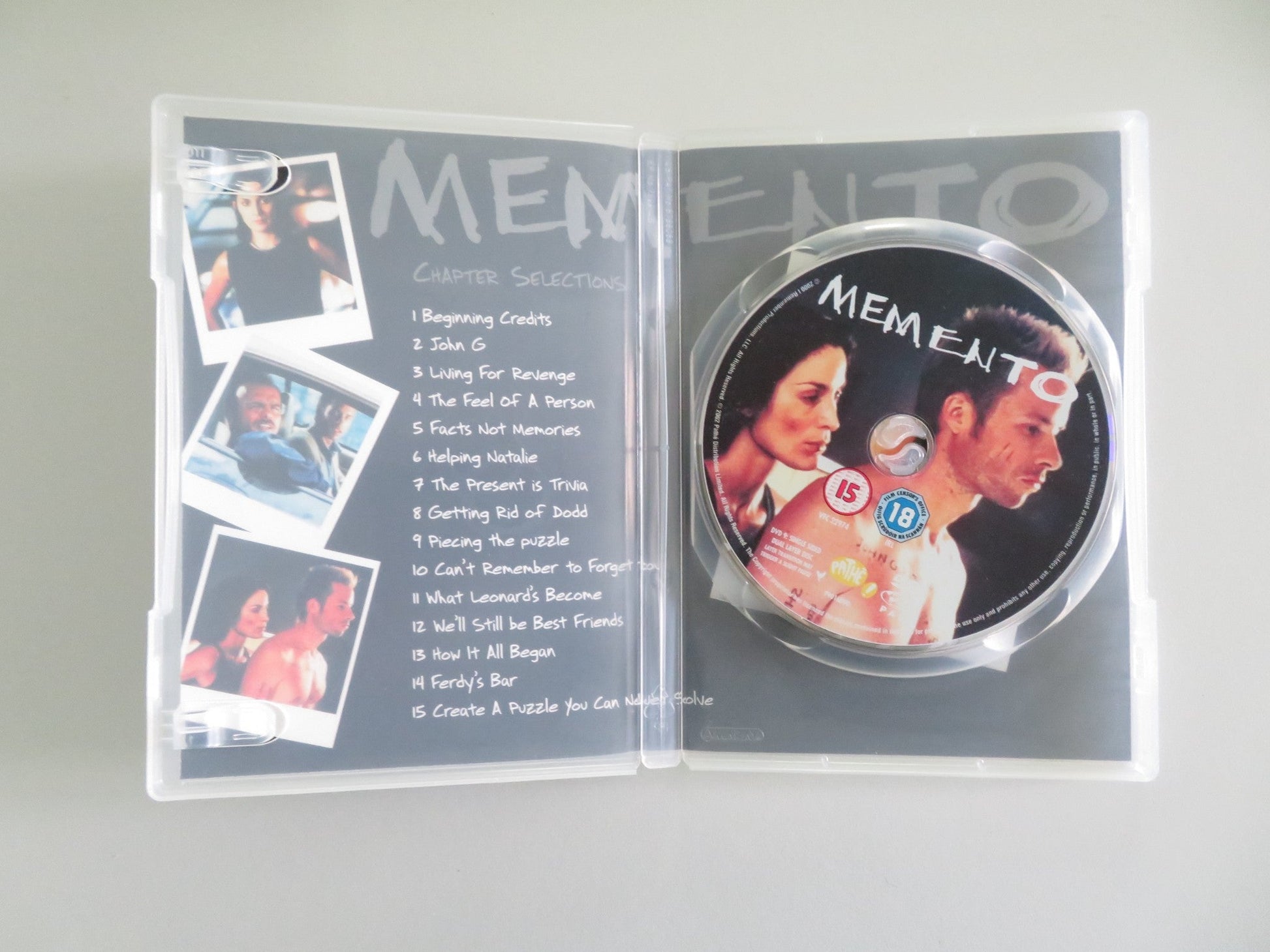 MEMENTO - B (DVD) GUY PEARCE CARRIE - ANNE MOSS 2000 REGION 2 Movie posters