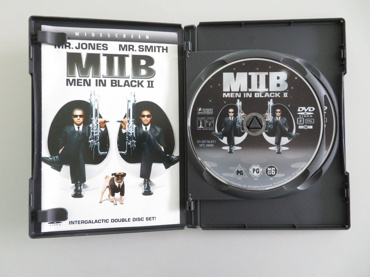 Men in Black II - Double Disc Set (DVD) Will Smith Tommy Lee Jones 2002 Region 2 Movie posters