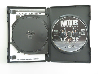 Men in Black II - Double Disc Set (DVD) Will Smith Tommy Lee Jones 2002 Region 2 Movie posters
