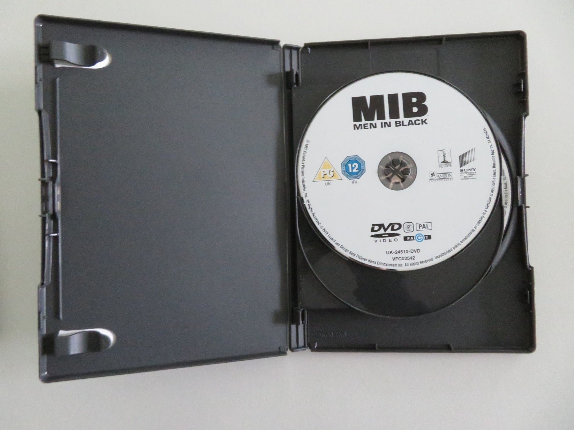MIB TRILOGY - MEN IN BLACK I, II and III (DVD) TOMMY LEE JONES 1997 REGION 2 Movie posters