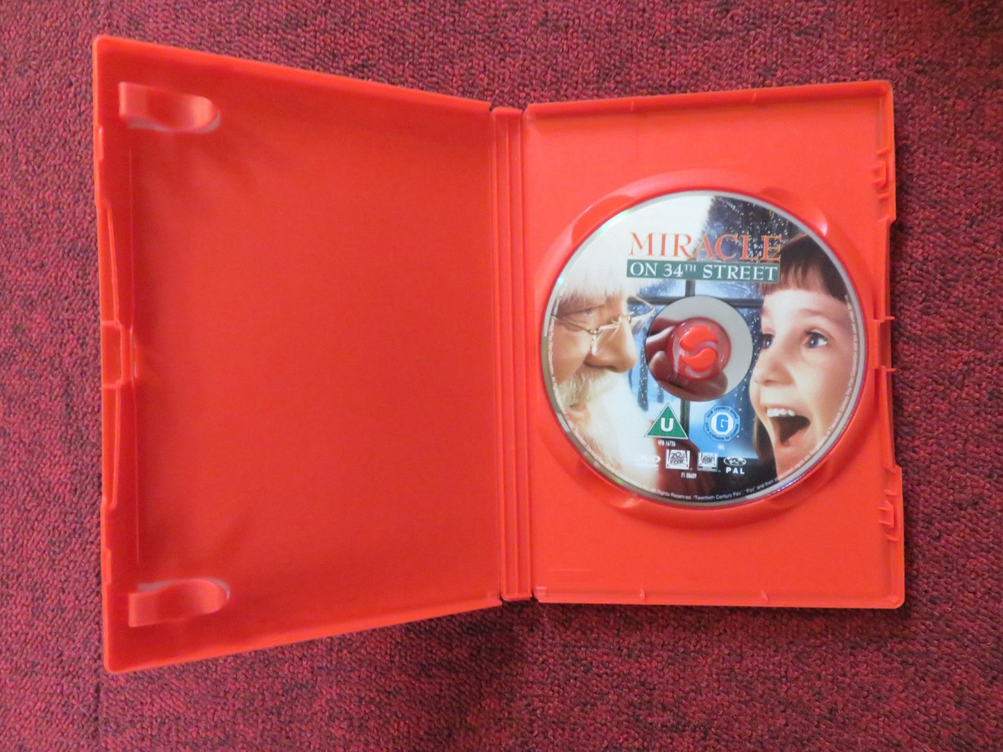 MIRACLE ON 34TH STREET (DVD) RICHARD ATTENBOROUGH MARA WILSON 1994 REGION 2 Rendezvous Cinema Movie posters