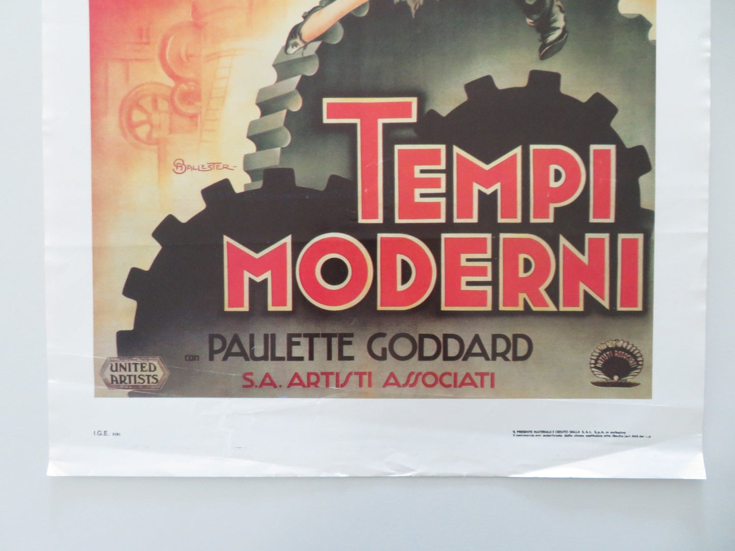 MODERN TIMES ITALIAN LOCANDINA POSTER CHARLES CHAPLIN PAULETTE GODDARD Movie posters